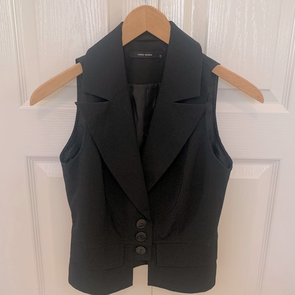 Excellent condition vintage Black waistcoat size 34